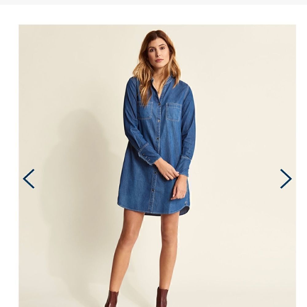 Hatley blue lightweight denim jean dress.  Size M